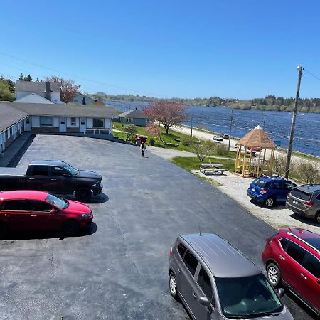 Novastar Motel On The Lake 雅默斯 外观 照片