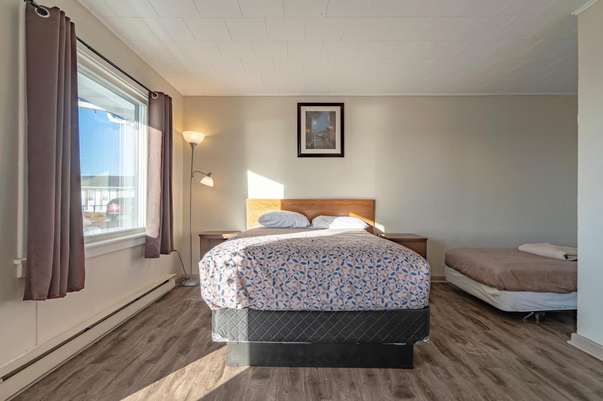 Novastar Motel On The Lake 雅默斯 外观 照片